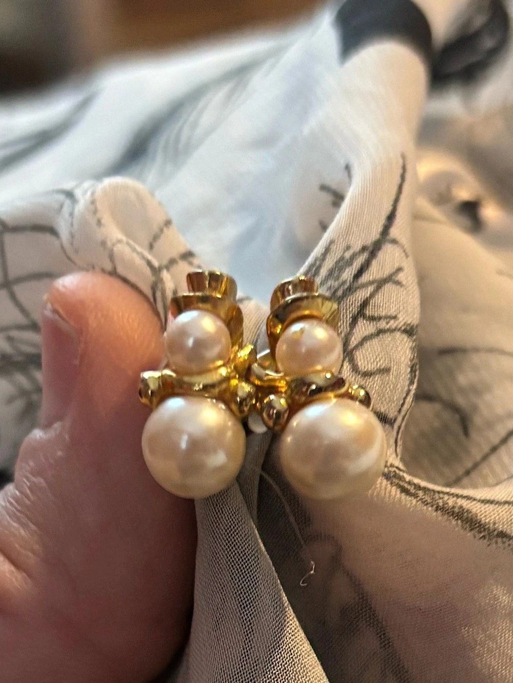 Kenneth Jay Lanes snowman double Pearl Clip 18